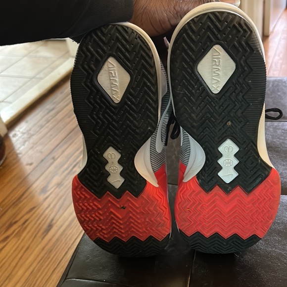 Nice airmax impact 4 worn one time. Great condition and comes with original box - Picture 4 of 6